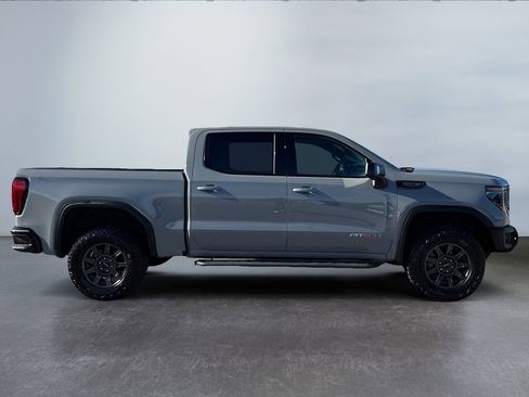 Used 2024 GMC Sierra 1500 AT4X image 2