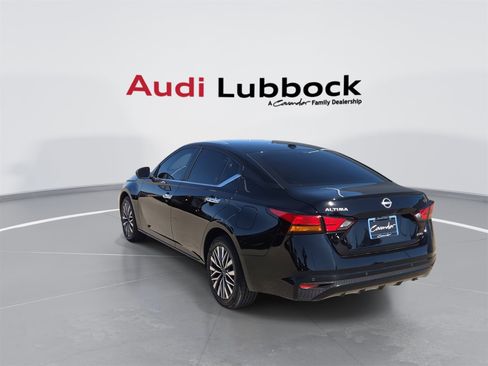 Used 2024 Nissan Altima 2.5 SV image 7