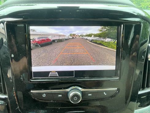 Used 2023 Chevrolet Traverse LS AWD/4WD image 21
