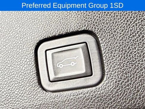 Used 2025 Cadillac XT6 Premium Luxury image 15