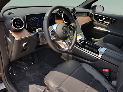 Certified 2026 Mercedes-Benz GLC 300 image 18
