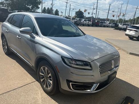 Used 2020 Lincoln Nautilus FWD w/ Equipment Group 101A image 2