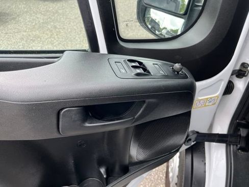 Used 2025 RAM ProMaster 3500 w/ Convenience Group FWD image 16
