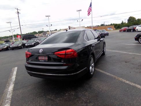 Used 2016 Volkswagen Passat 1.8T S FWD image 5