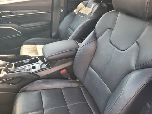 Used 2024 Kia Telluride SX AWD/4WD image 11