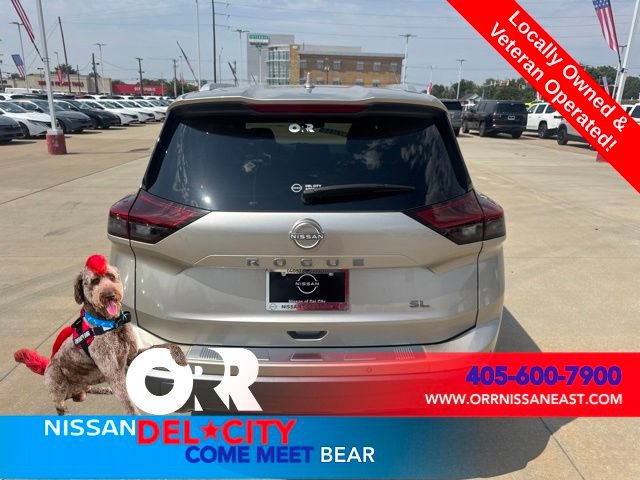 Used 2024 Nissan Rogue SL w/ SL Premium Package FWD image 4