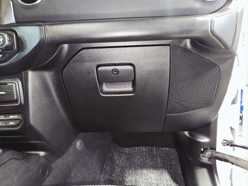Used 2019 Jeep Wrangler Unlimited Sahara AWD/4WD image 50