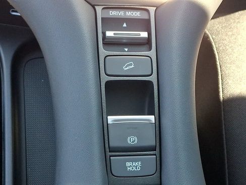Used 2025 Honda HR-V Sport image 22
