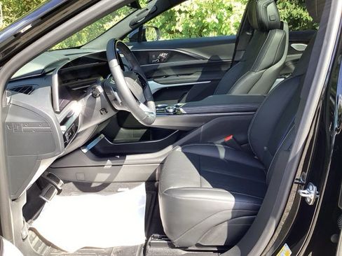 New 2026 Cadillac Lyriq V AWD/4WD image 18