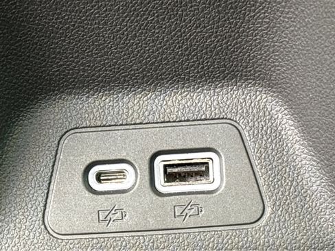 Used 2022 Buick Envision Preferred image 26