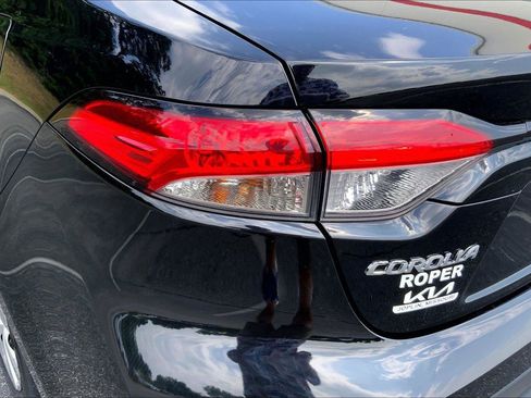 Used 2024 Toyota Corolla LE FWD image 27