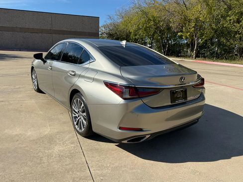 Used 2019 Lexus ES 350 image 4