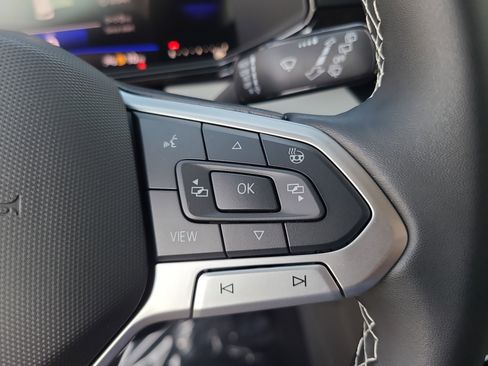 New 2025 Volkswagen Taos S image 22