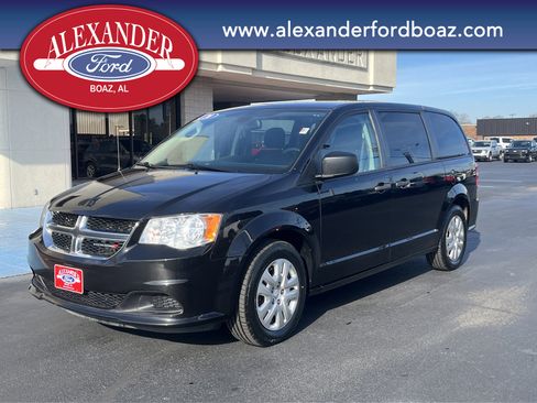 Used 2020 Dodge Grand Caravan SE w/ UConnect Hands-Free Group image 1