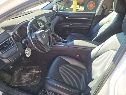 Used 2022 Toyota Camry SE image 7