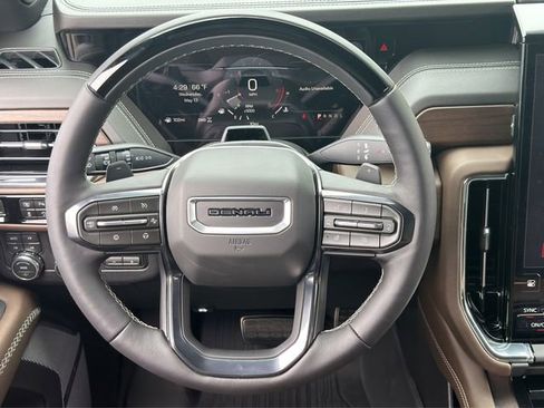 New 2026 GMC Yukon Denali Ultimate w/ LPO, Floor Liner Package AWD/4WD image 15