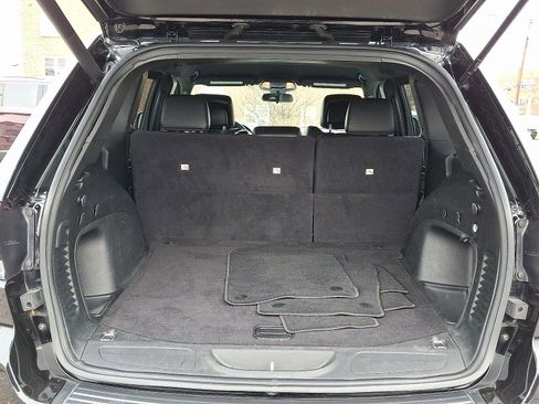 Used 2021 Jeep Grand Cherokee Laredo X image 27