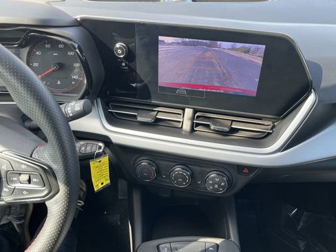 Used 2024 Chevrolet Trax RS w/ Driver Confidence Package image 14