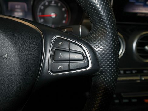 Used 2018 Mercedes-Benz GLC 300 GLC 300 w/ Premium Package image 37