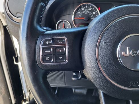 Used 2016 Jeep Wrangler Unlimited Sport image 13