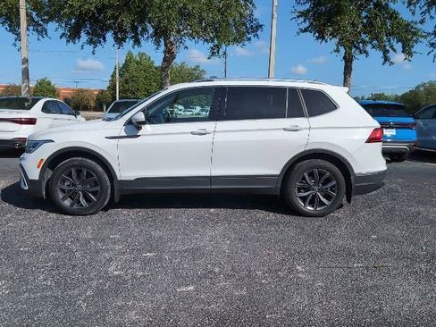 Used 2022 Volkswagen Tiguan SE FWD image 3