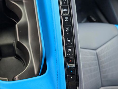 Used 2024 Chevrolet Corvette Stingray Premium Cpe w/ Z51 Performance Package image 27