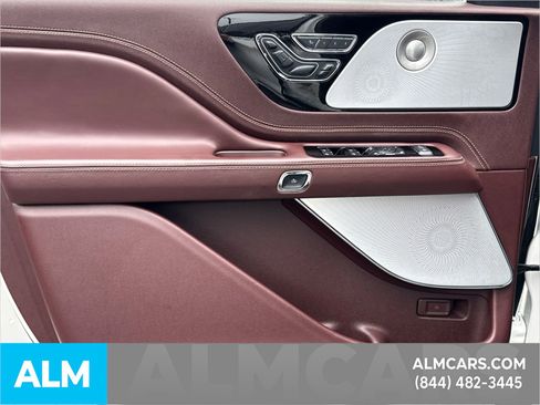 Used 2023 Lincoln Aviator Black Label w/ Class IV Trailer Tow Package image 12