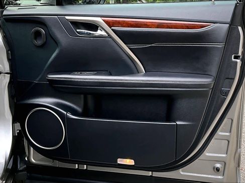 Used 2018 Lexus RX 350L image 26