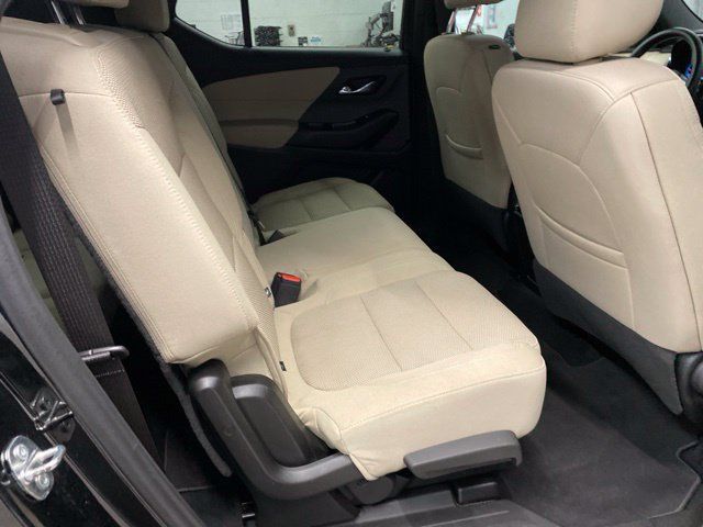 Used 2023 Chevrolet Traverse LS AWD/4WD image 11