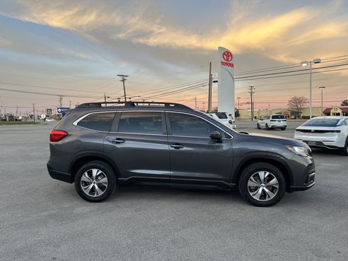 Used 2021 Subaru Ascent Premium w/ Convenience Package image 4