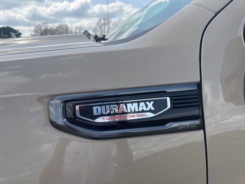 Used 2023 GMC Sierra 1500 AT4 w/ AT4 Preferred Package image 10