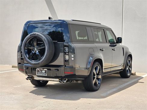 New 2025 Land Rover Defender 130 V8 image 4