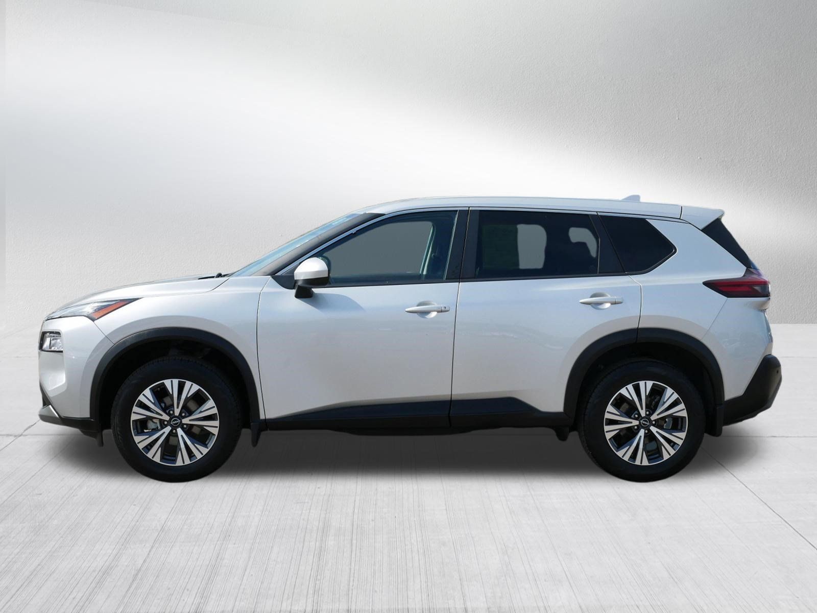 Used 2023 Nissan Rogue SV AWD/4WD image 4