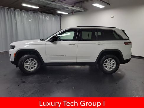 Used 2024 Jeep Grand Cherokee Laredo w/ Luxury Tech Group I AWD/4WD image 5