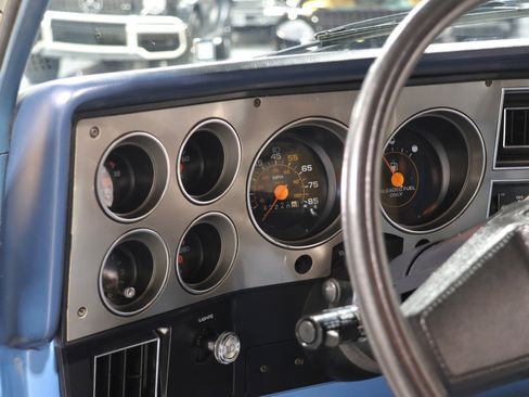 Used 1987 GMC Suburban 2WD image 91