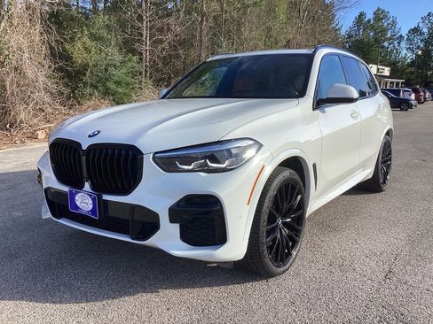Used 2022 BMW X5 sDrive40i w/ M Sport Package image 3