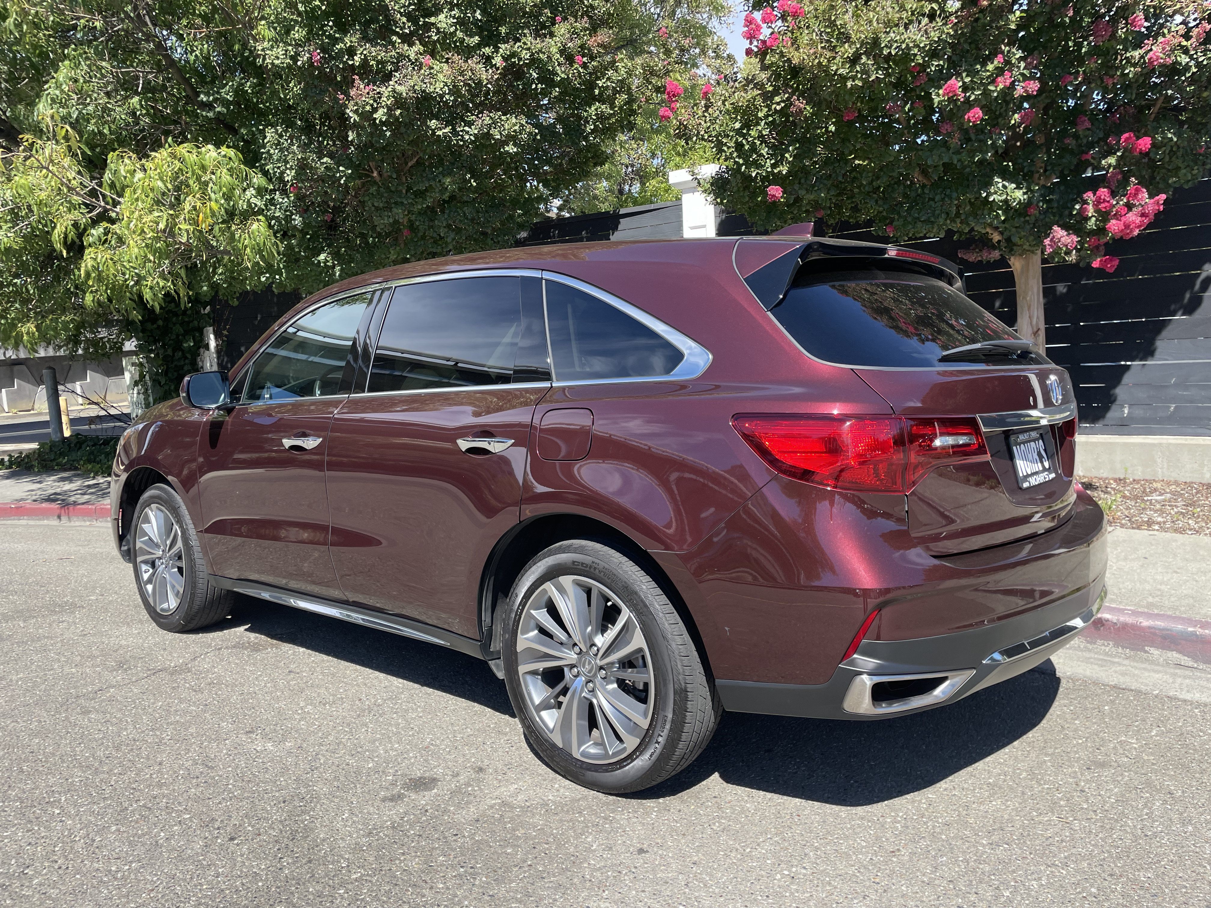 Used 2017 Acura MDX w/ Technology Package AWD/4WD image 6
