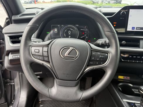 Used 2024 Lexus UX 250h FWD image 18