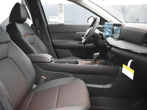 New 2026 Nissan Kicks SR w/ Illumination Package FWD image 23