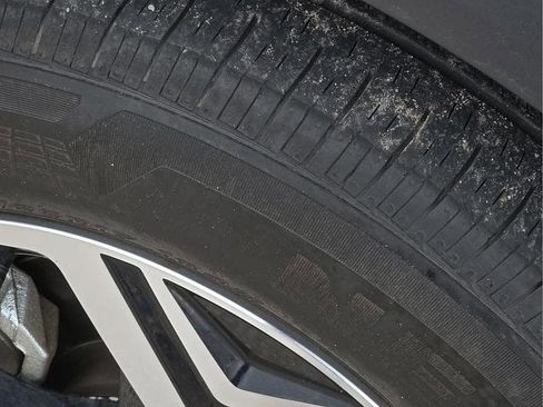 Used 2025 Kia Sportage LX FWD image 18