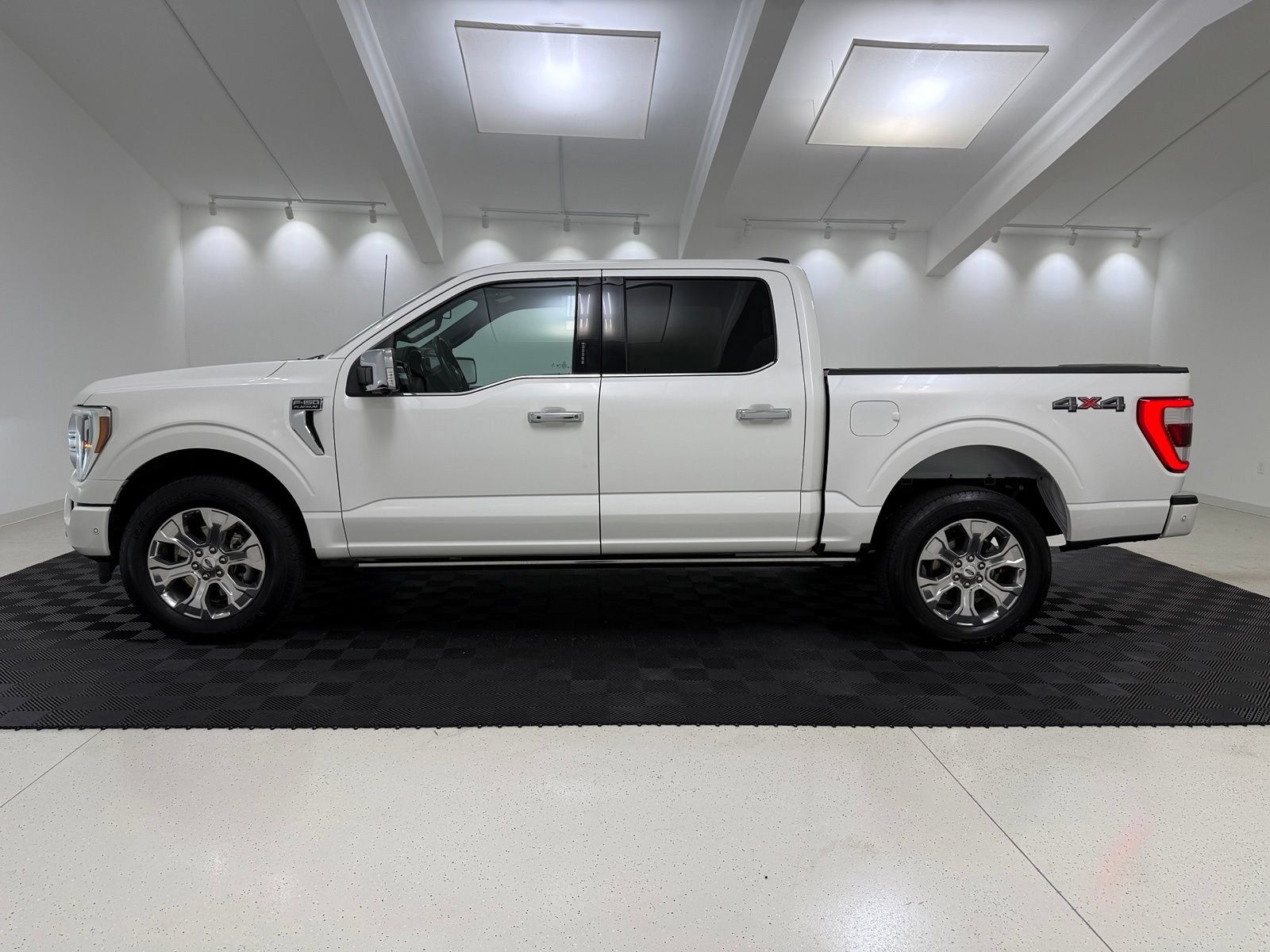 Used 2022 Ford F150 Platinum w/ Equipment Group 701A High AWD/4WD image 4