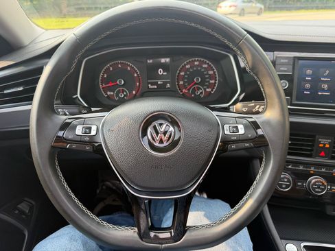 Used 2021 Volkswagen Jetta SE FWD image 14