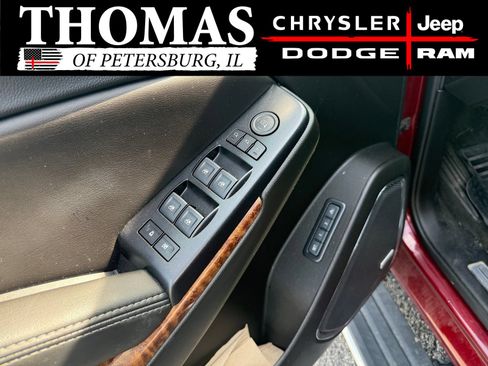 Used 2018 Chevrolet Suburban Premier AWD/4WD image 15
