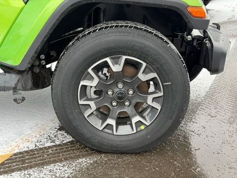 Used 2026 Jeep Wrangler Sahara image 3