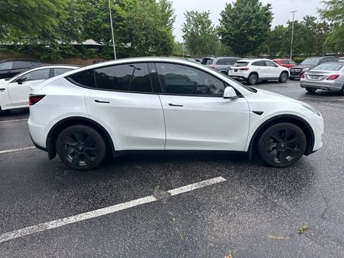 Used 2023 Tesla Model Y Long Range AWD/4WD image 4