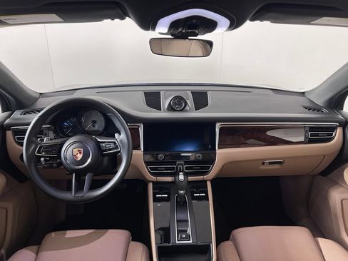Certified 2023 Porsche Macan S AWD/4WD image 20