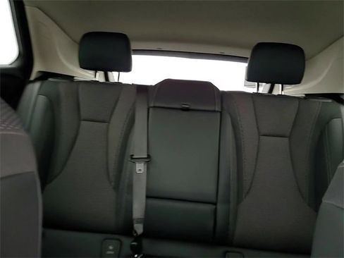 Certified 2022 Buick Envision Preferred w/ Safety Package image 21