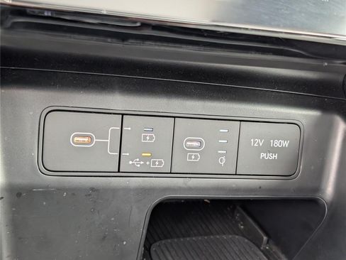 Used 2025 Hyundai Santa Cruz SEL AWD/4WD image 24
