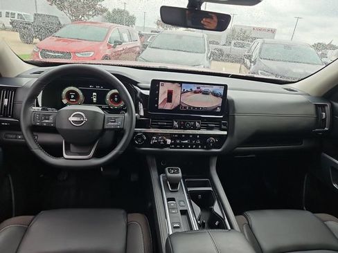 Used 2026 Nissan Pathfinder SL FWD image 19