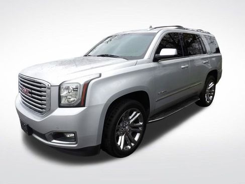 Used 2017 GMC Yukon SLT w/ Premium Edition image 12